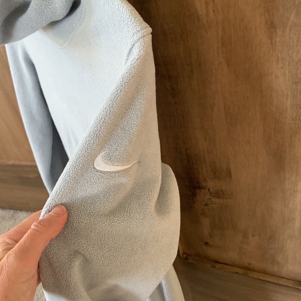 Nike Pull Over - Picture 5 of 11